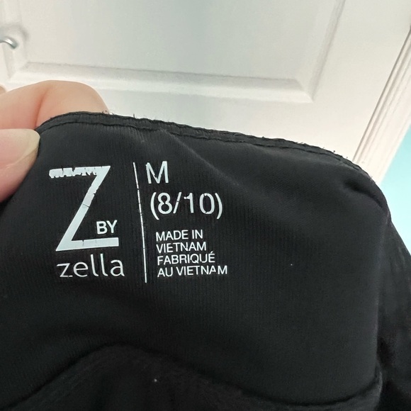 Zella Capris, size 8-10, good condition - Picture 3 of 6